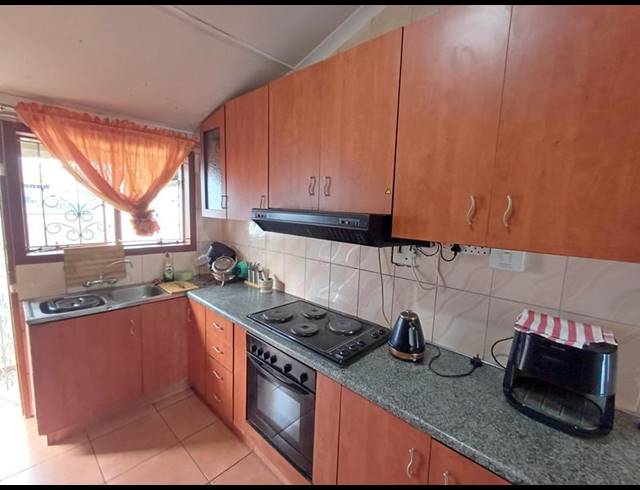 3 BEDROOM HOUSE FOR SALE IN STONEBRIDGE